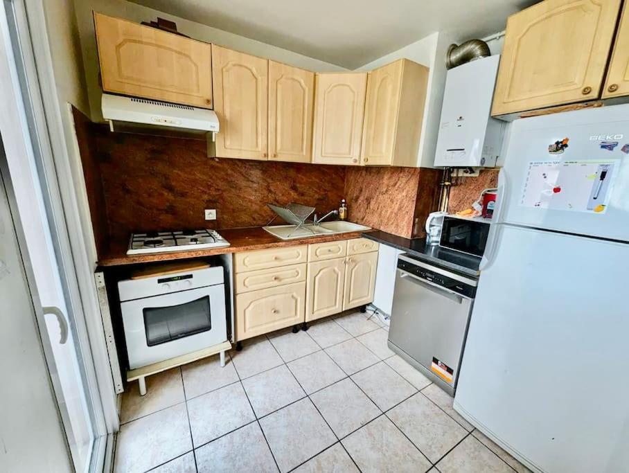 Impeccable Chambre, Bien Place, Calme & Tout Equipe Grenoble Exteriör bild